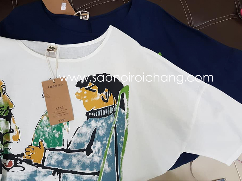 เสื้อลินินผสมฝ้ายสีขาว Screenลาย รูปคน