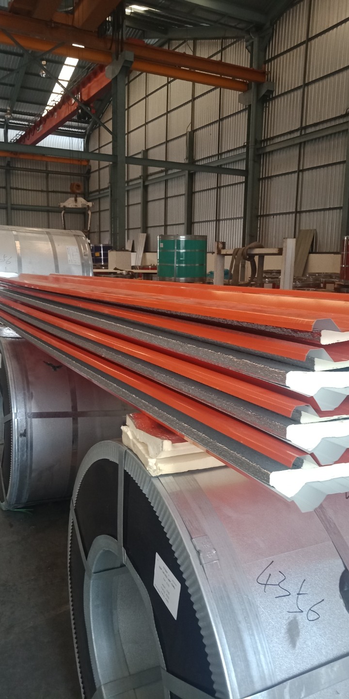 เมทัลชีทติดpu foam