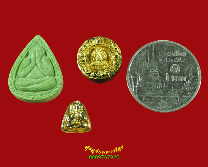 271.พระปิดตา วัดเครือวัลย์ ชุดสามองค์ สวยสมบูรณ์พร้อมกล่องกำมหยี่เดิมจากวัดครับ***2