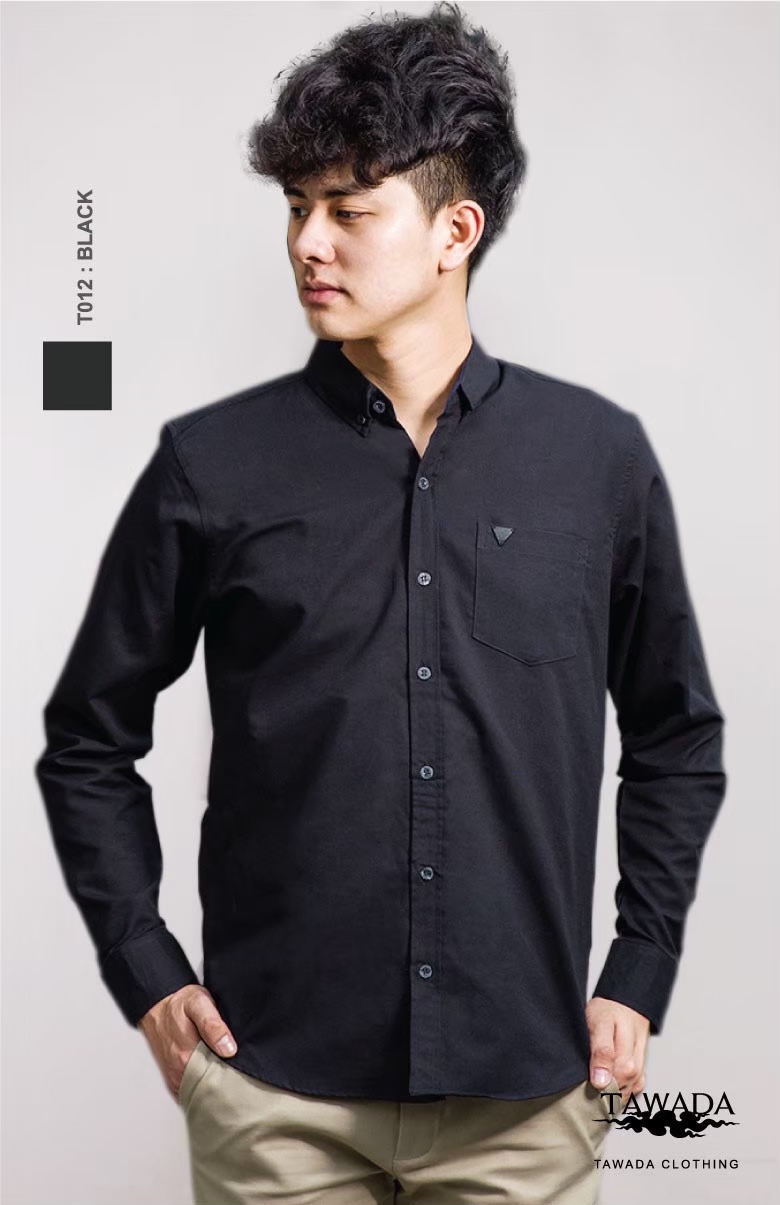 เสื้อเชิ้ตผู้ชายแขนยาวคอปกทรง Silmfit สีดำ