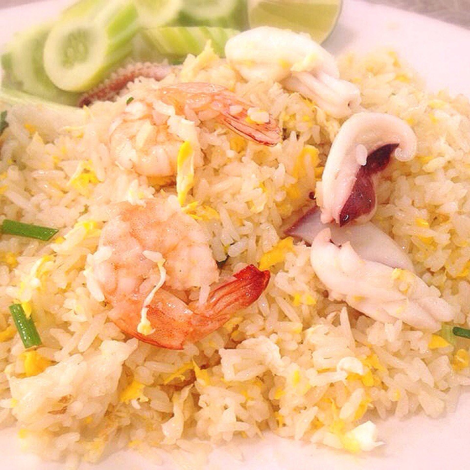 ข้าวผัดทะเล