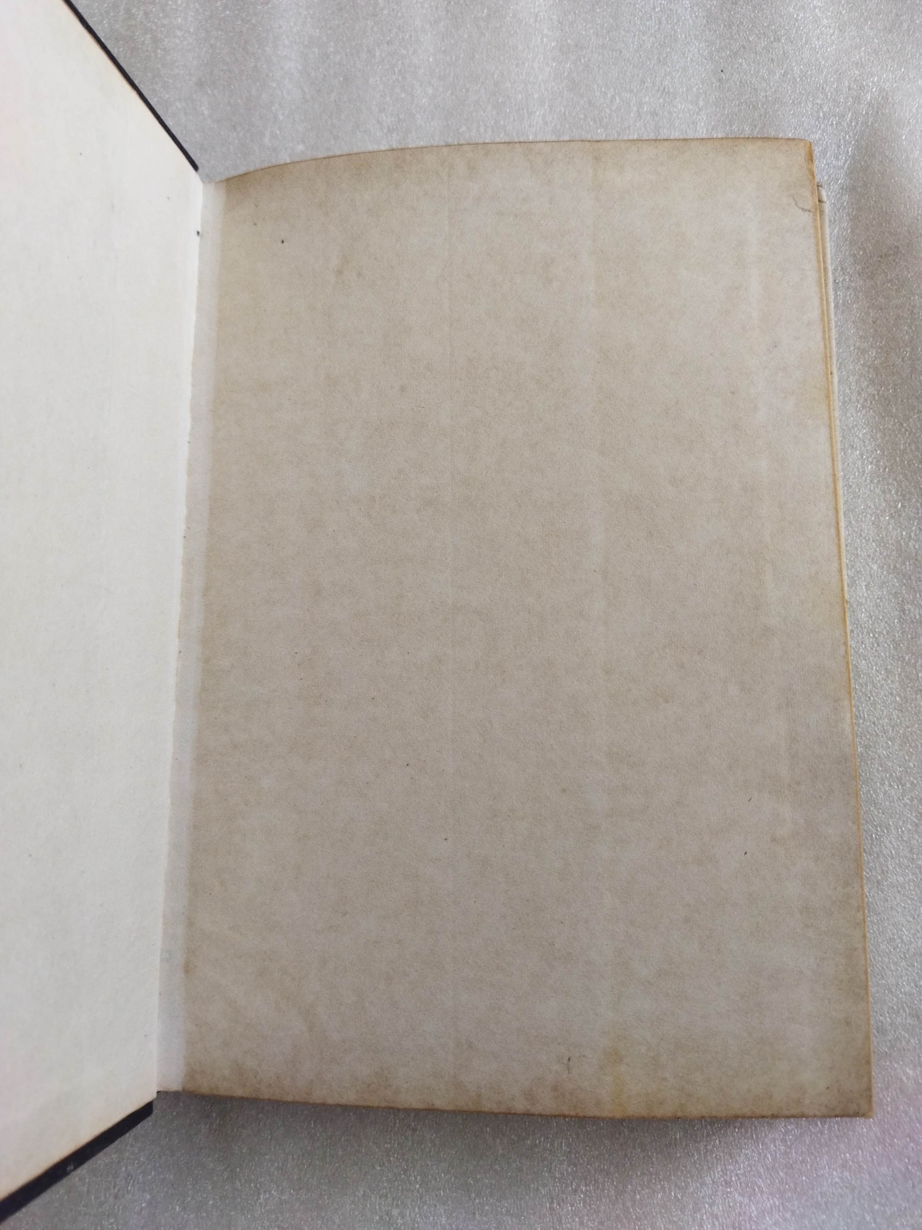 ตะวันออก-ตะวันตก / ธรรมโฆษ