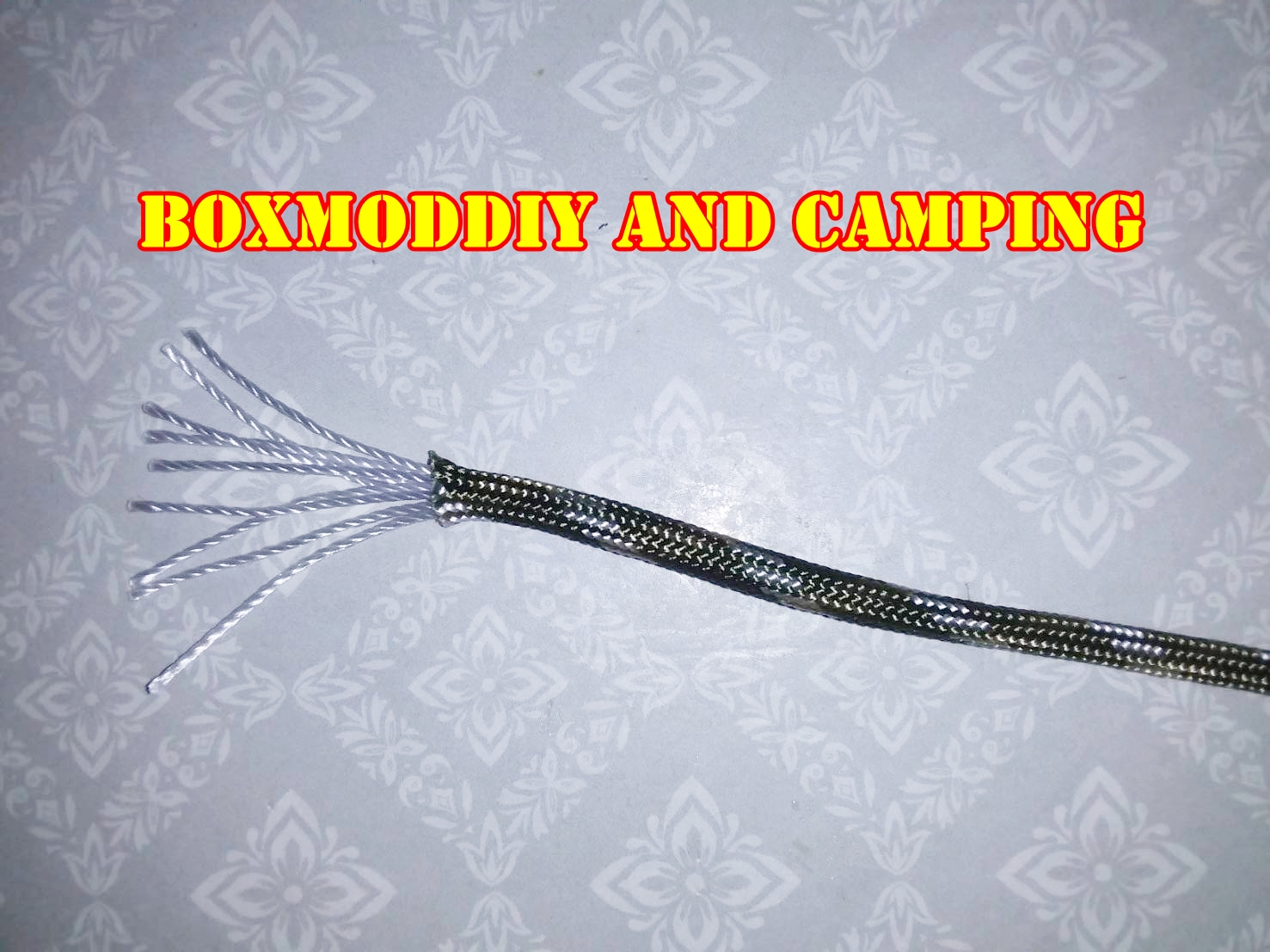 เชือกผูกเต็นท์ ผูกฟลายชีท เชือกร่มชูชีพ เชือกcamping ขนาด 4มม. รองรับแรงดึงเกิน 100กก.สีเขียวลายพราง เมตรละ10บาท