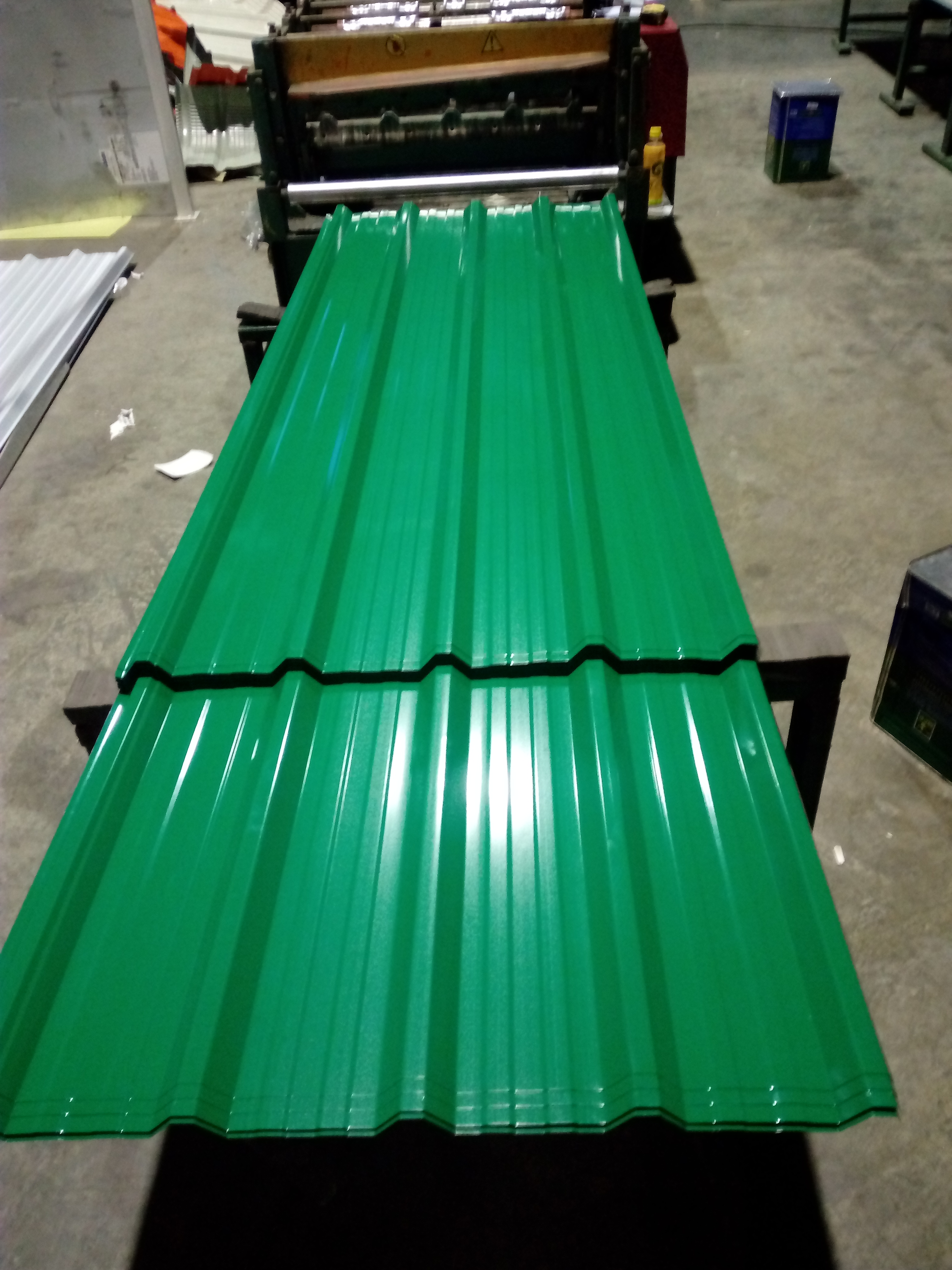 เมทัลชีทแผ่นตรงสีเขียวสดหนา0.35มิล หน้ากว้าง 76 ซม./เมตรละ