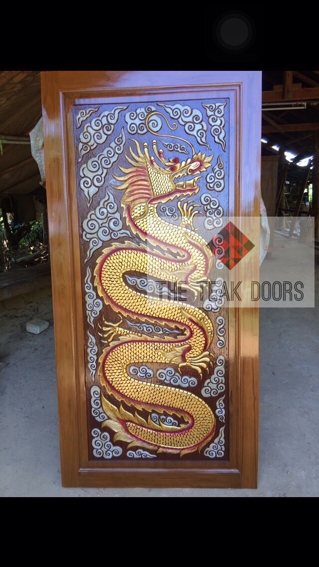 TD115 ประตูไม้สัก ลายมังกร ขนาด 80X200 ซม.