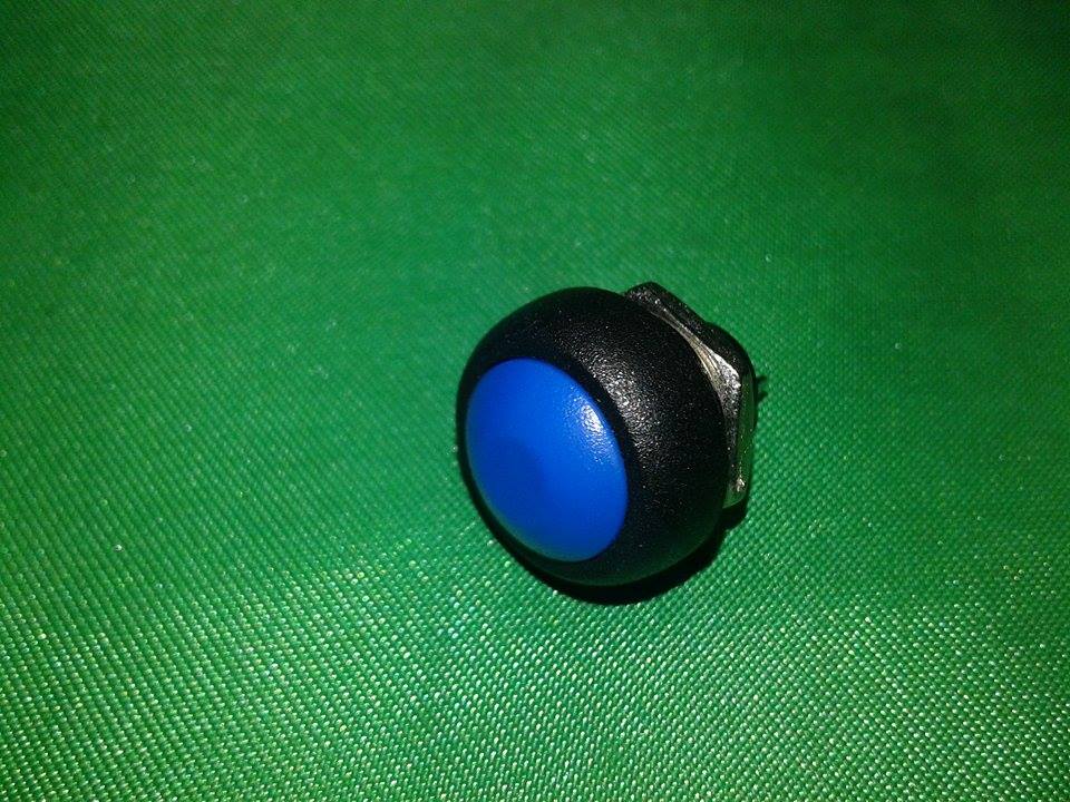 ปุ่มกดติดปล่อยดับ วัสดุABS ทนความร้อน แป้นบอล สีน้ำเงิน