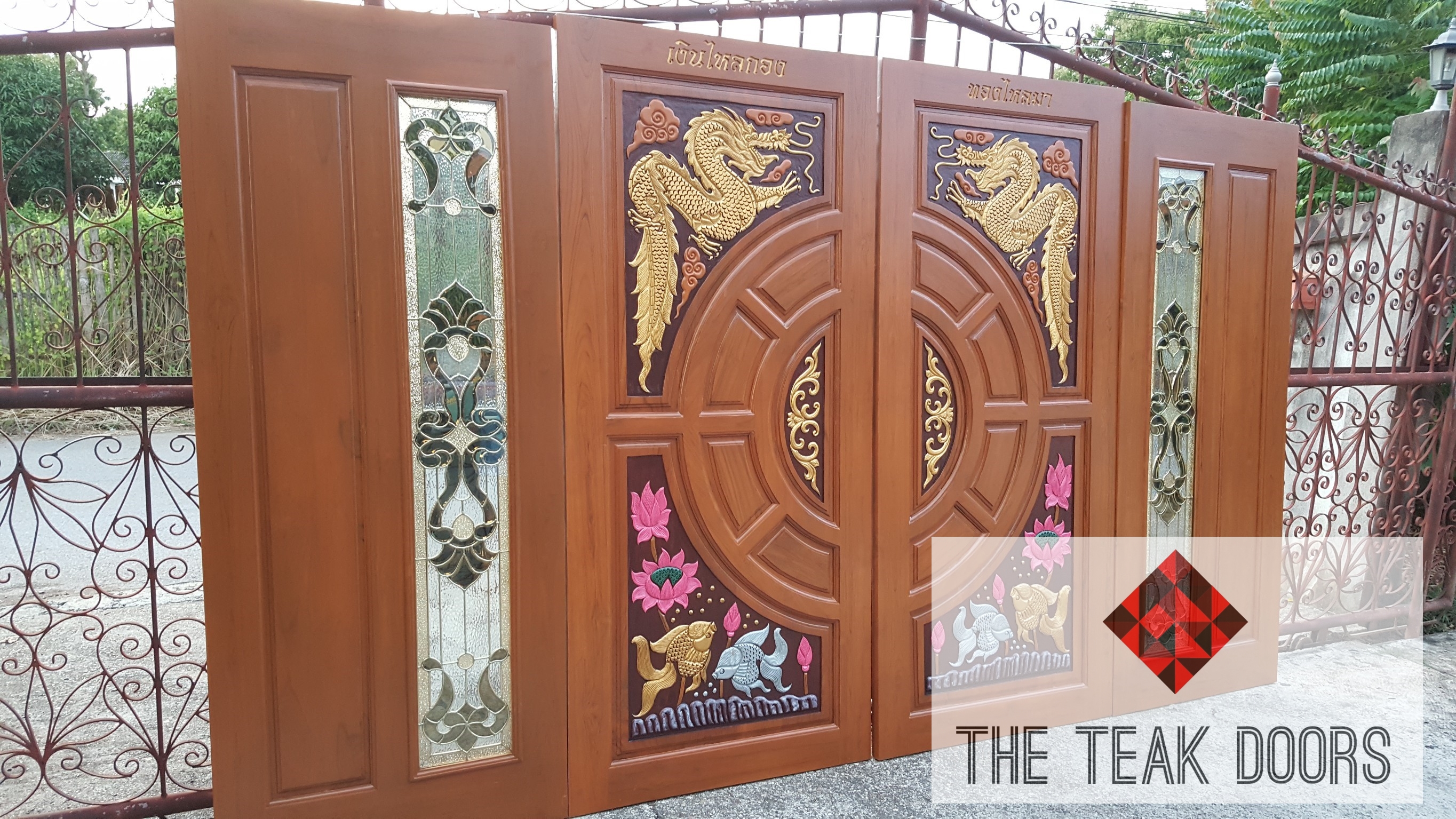 ประตูไม้สัก ข้างกระจกสเตนกลาส ชุด 4 ชิ้น (บานเปิด-ปิด)