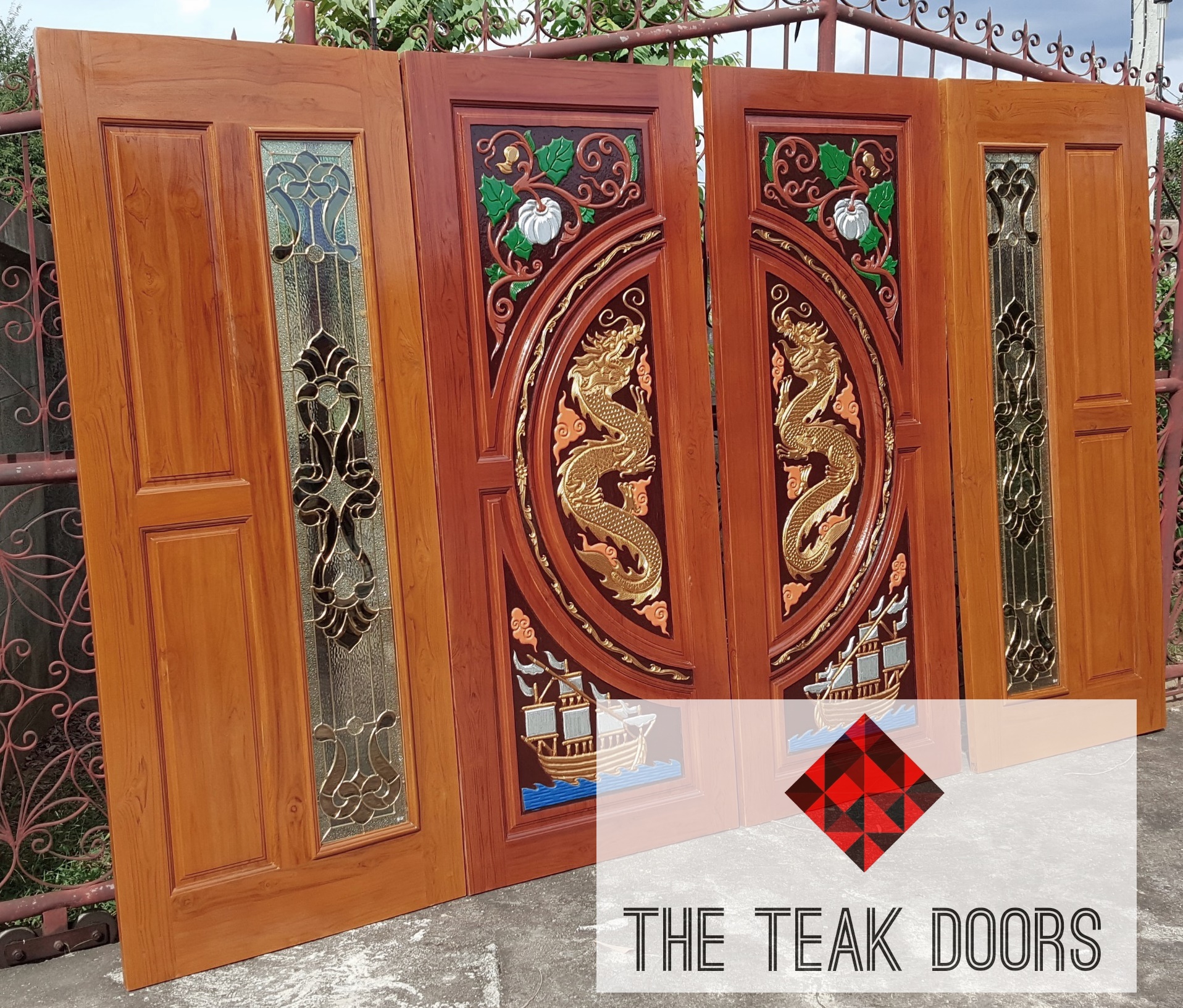 ประตูไม้สัก ข้างกระจกสเตนกลาส ชุด 4 ชิ้น (บานเปิด-ปิด)