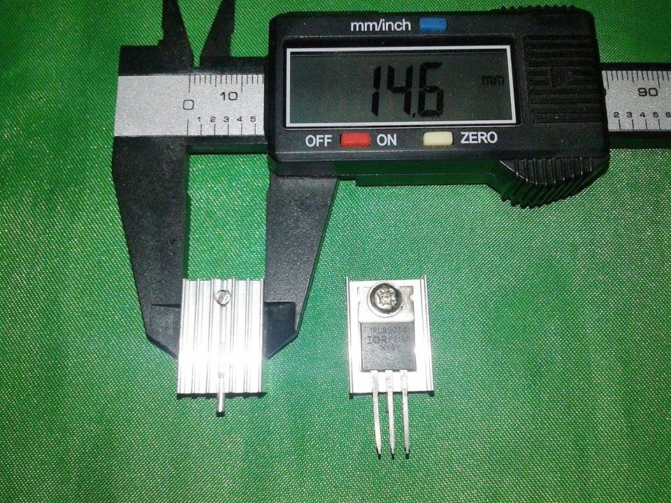ฮีทซิงค์ ระบายความร้อนมอสเฟต MOSFET HEATSINK 15x20x10 mm มาพร้อมน็อตยึด