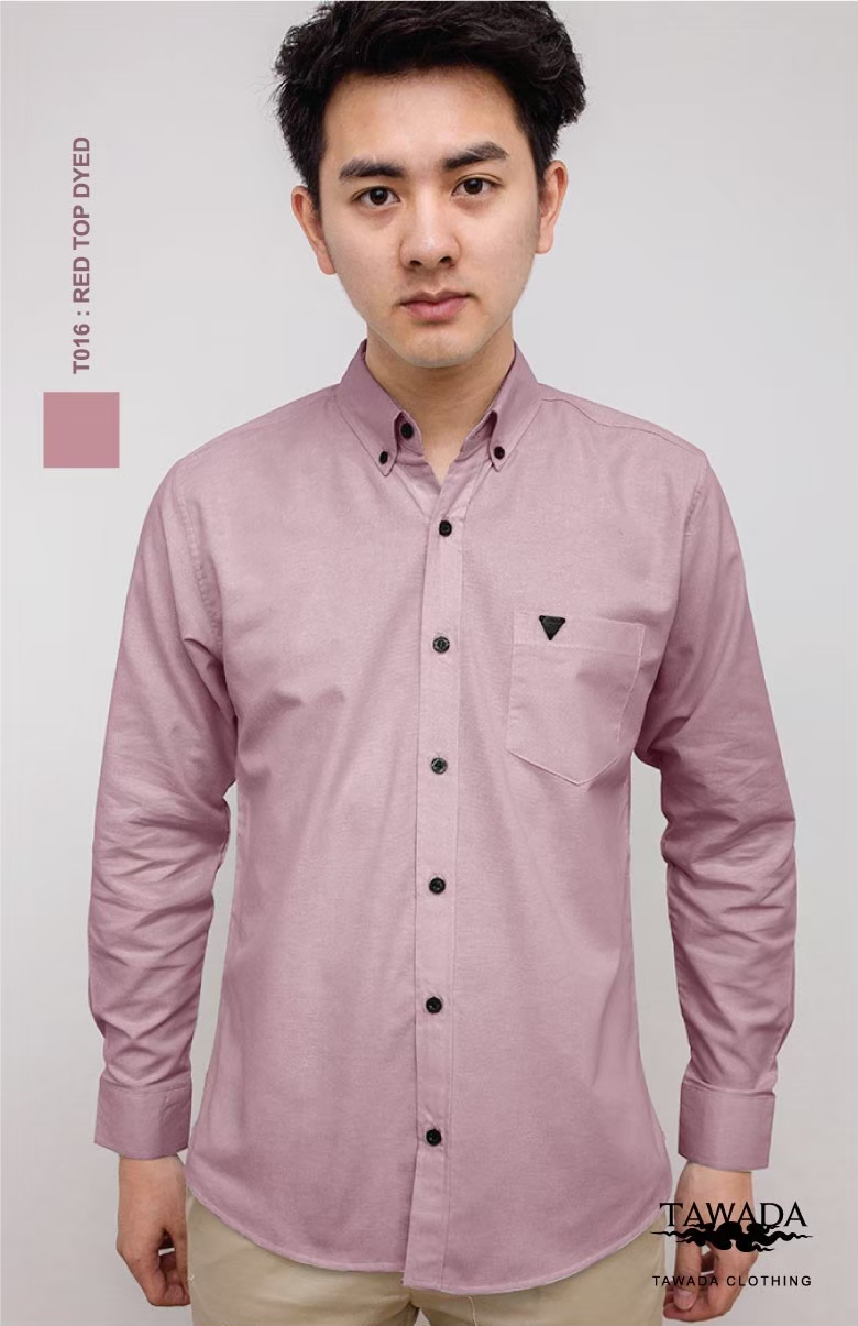 เสื้อเชิ้ตผู้ชายแขนยาวคอปกทรง Silmfit สีแดงท็อปดราย