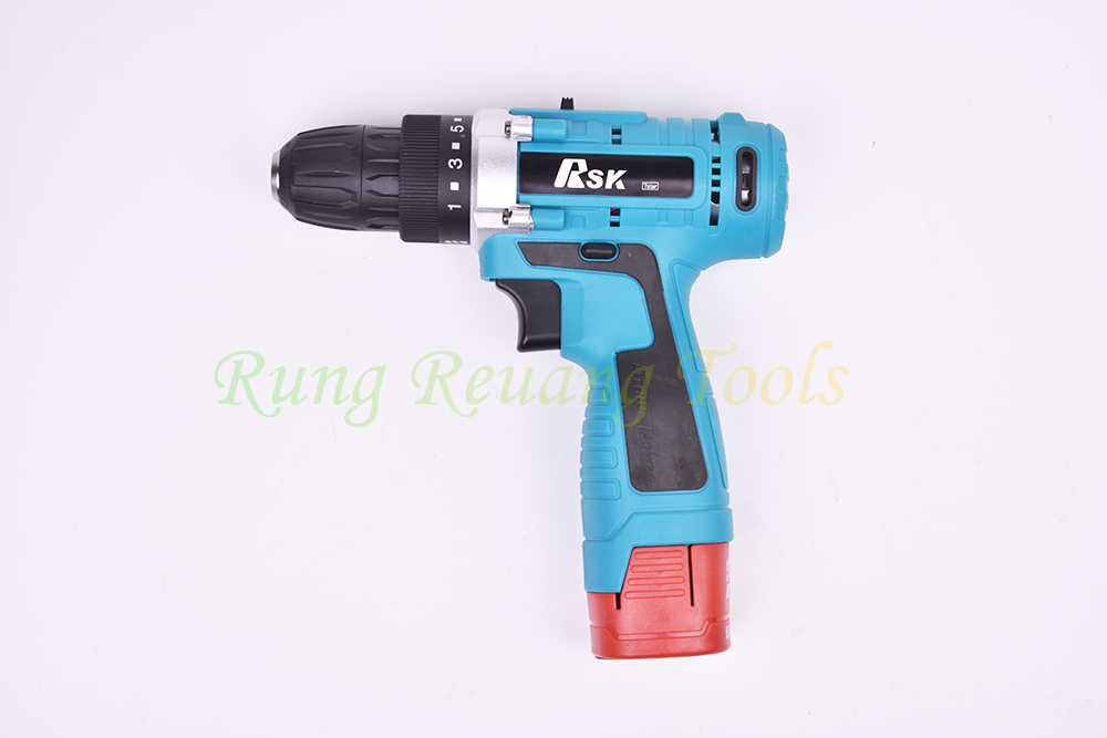 RSK สว่านไร้สาย 18V รุ่น 330DWE พร้อมแบตฯ 2 ก้อน และชุดอุปกรณ์