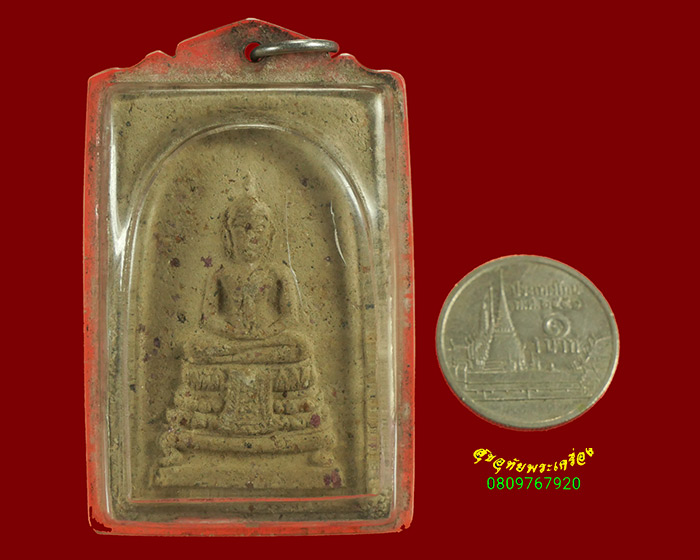 749.พระพุทธฐานผ้าทิพย์ หลังยันต์พุทธซ้อน โรยพลอย เนื้อจัดยุคเก่าเลี่ยมเก่า เข้มขลังคลาสสิกครับ