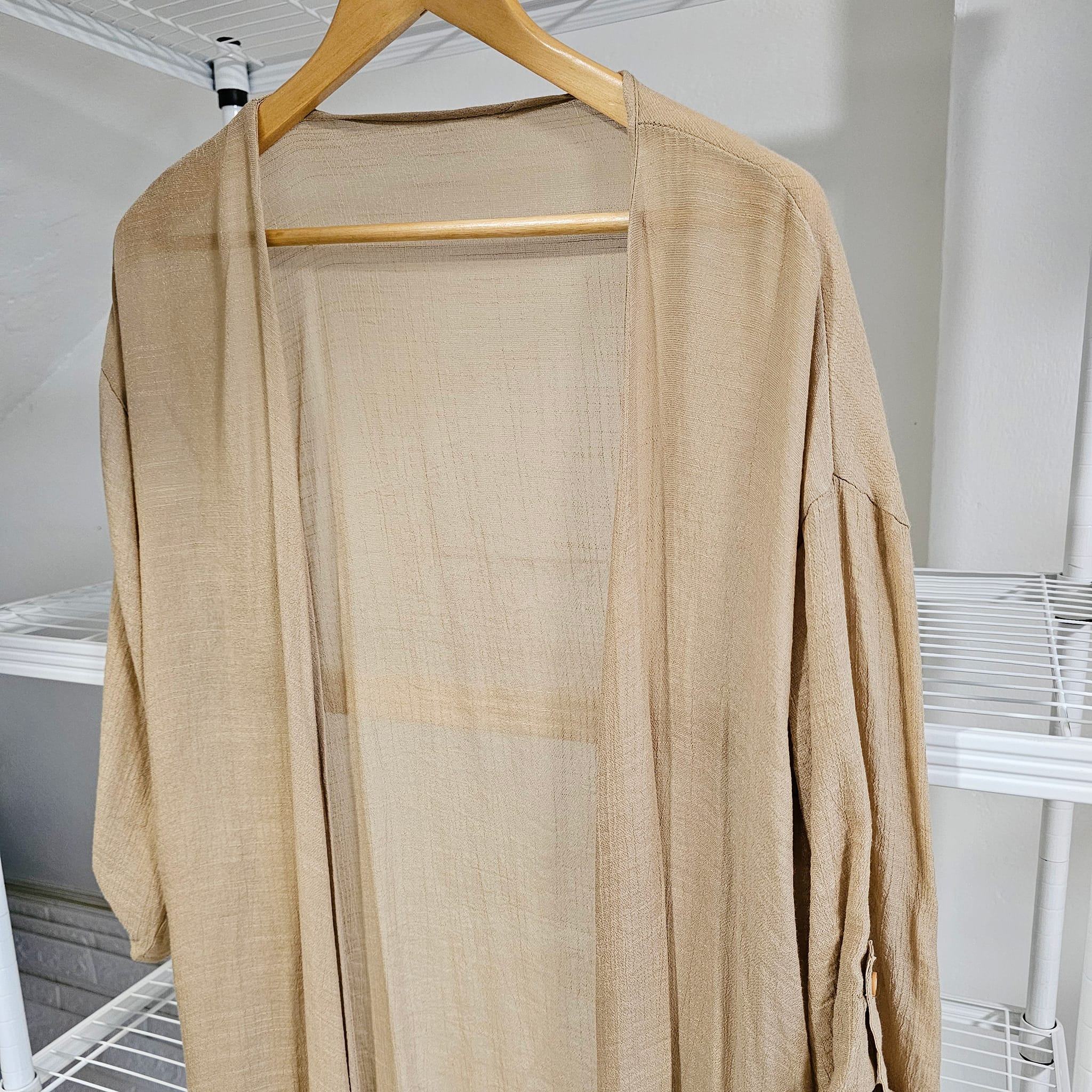 เสื้อคลุมตัวบางสีน้ำตาล