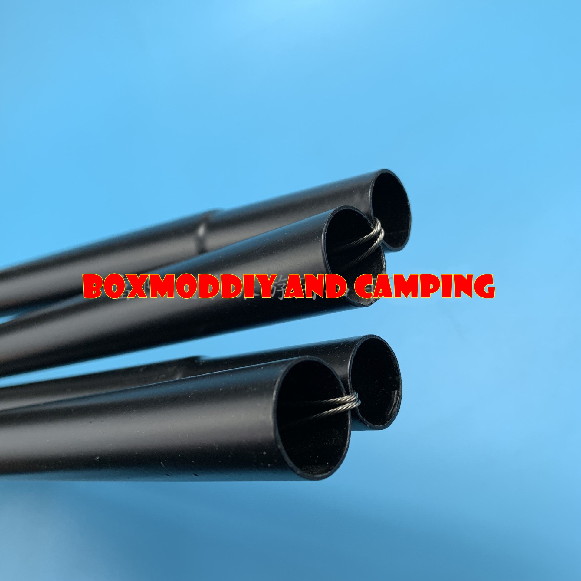 เสาฟลายชีท เสาผ้าใบกันฝน เสาtarp สีดำ เหล็กหนา มีสลิงยึดทั้ง4ท่อน ขนาด19มม. มี4ท่อน ต่อได้1เสา เสาสูง1.8เมตร มีตัวกันฟ้าผ่าแถมให้ ราคา220บาท