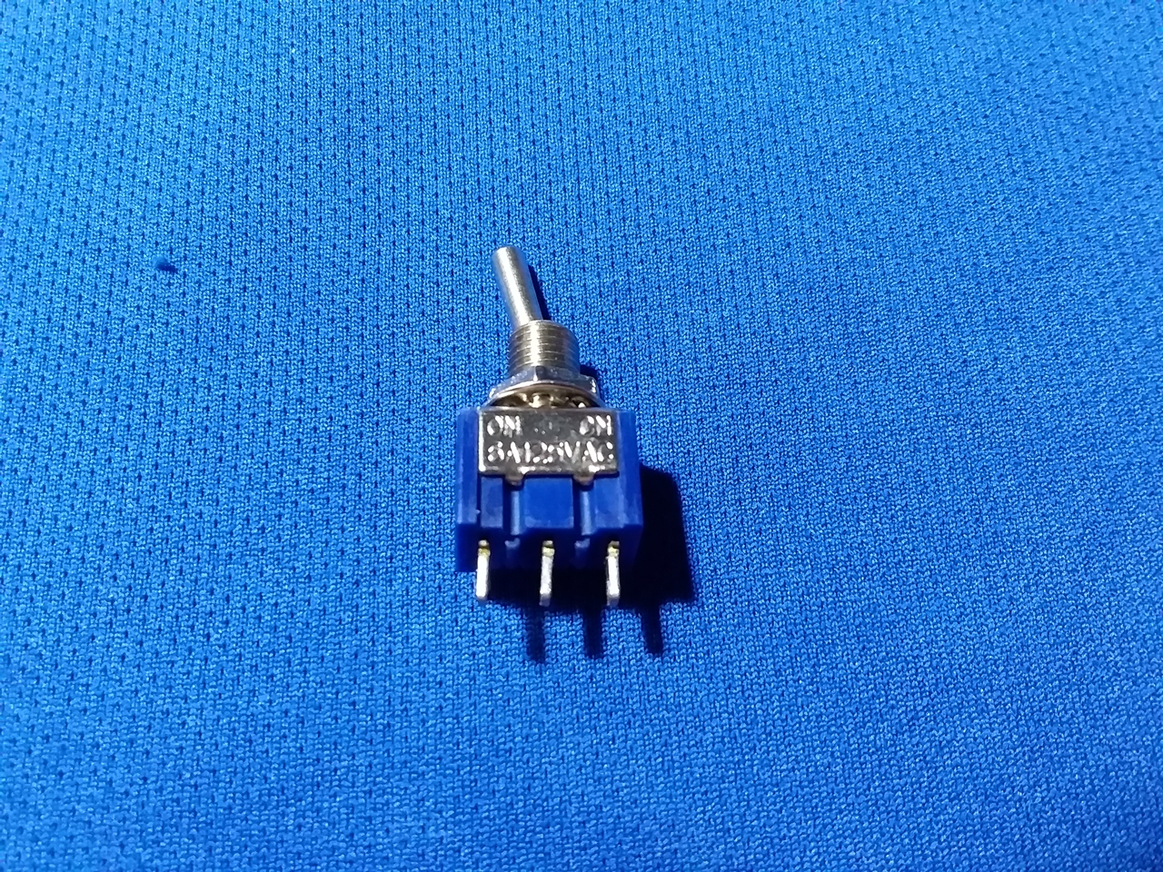 สวิทย์เปิดปิด 2ทาง ขนาดเล็ก toggle switch ON/OFF