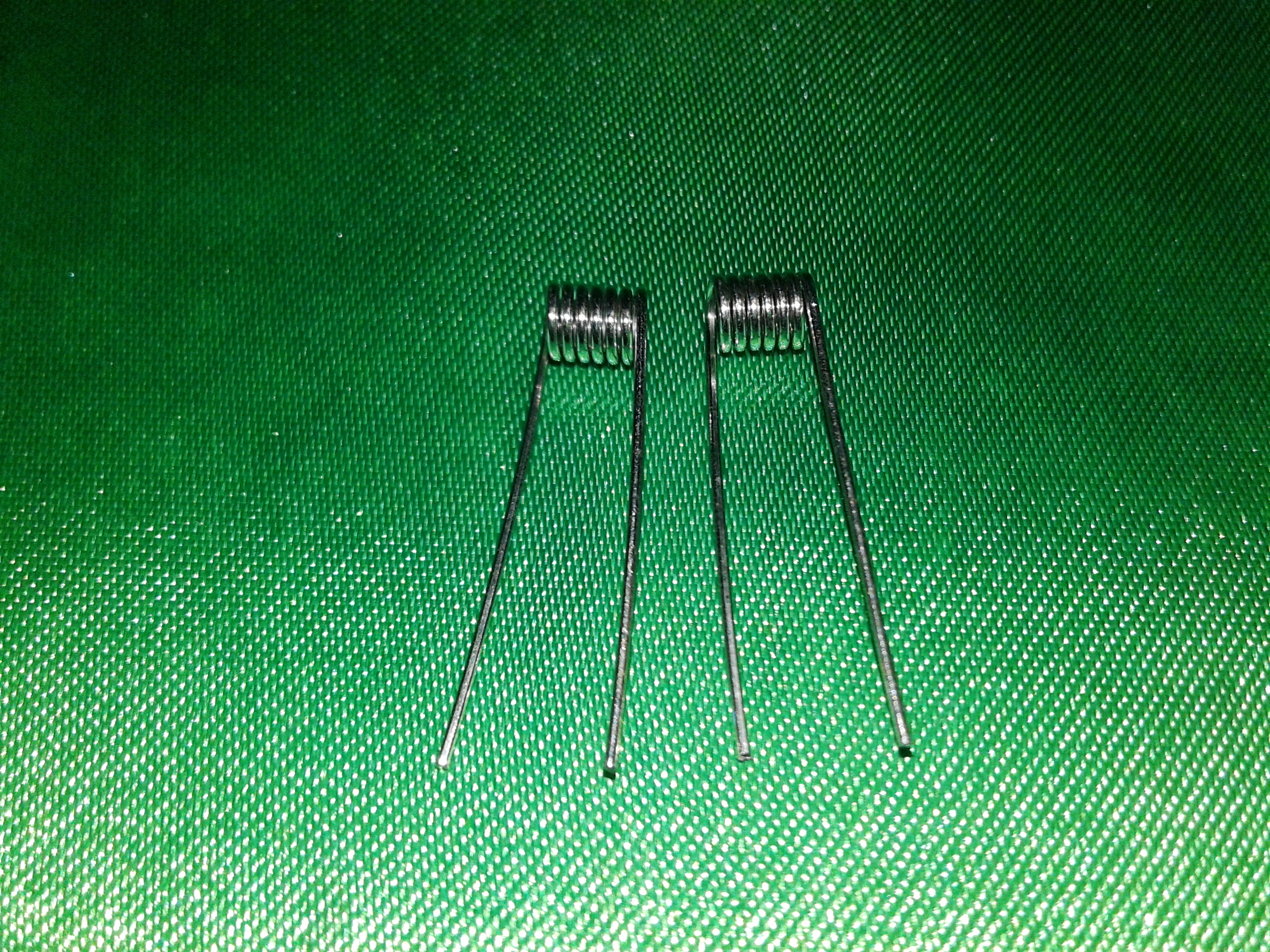 ลวดนิโครมสำเร็จรูป NI80 ขนาด0.6 22AWG (10บาทได้1คู่ 2ตัว)