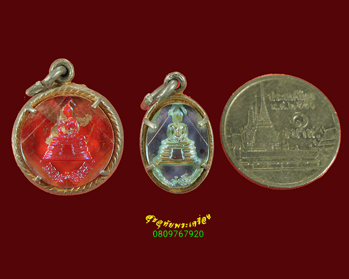 812.ล็อกเก็ตหลวงพ่อโสธร วัดโสธร จ.ฉะเชิงเทรา 1ชุดองค์2องค์ ปี14และปี18 น่าบูชาครับ