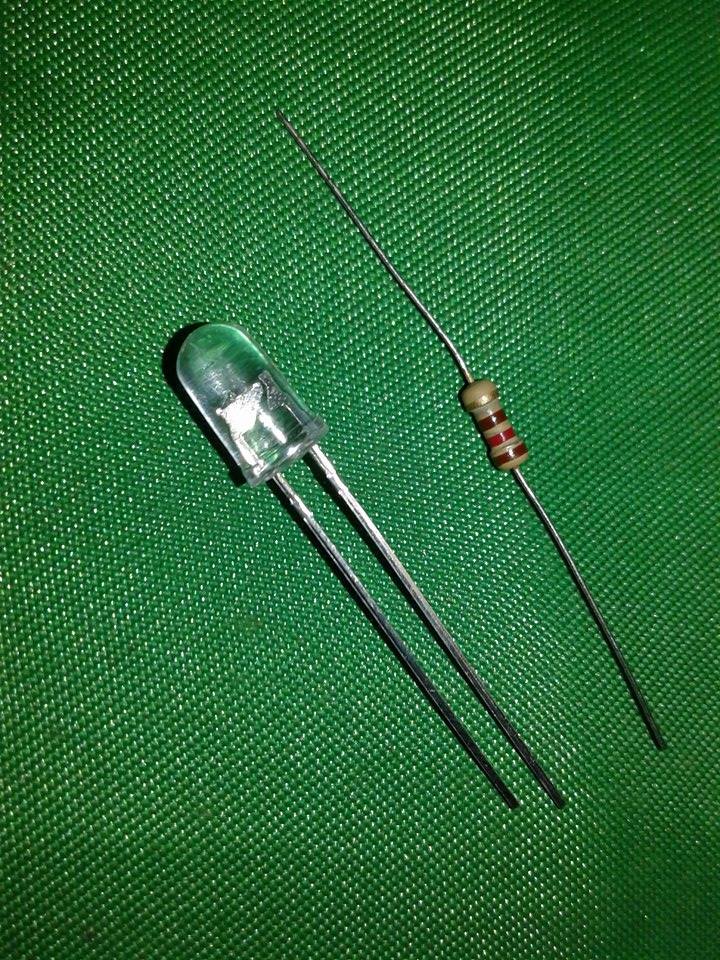 หลอด LED 7สี สลับสีไปเรื่อยๆ แถมR120 ทุกหลอด