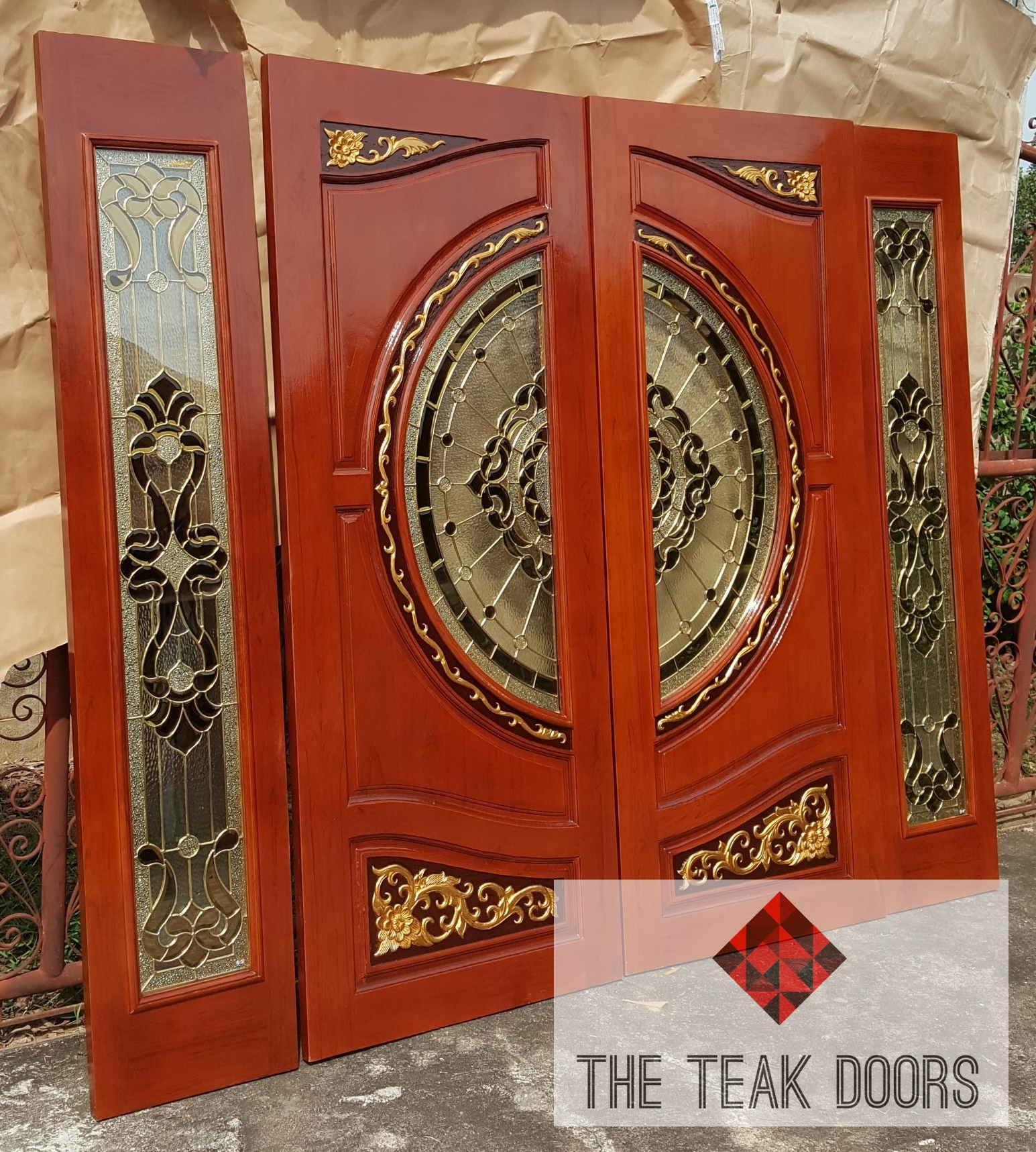 ประตูไม้สัก กระจกสเตนกลาส ชุด 4 ชิ้น (บานเปิด-ปิด)