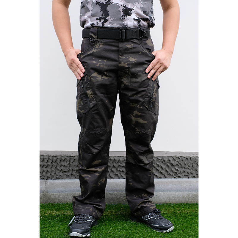 กางเกงยุทธวิธีแบรนด์ The Tank รุ่น IX9c เนื้อผ้าริปสต๊อป กางเกงใส่เดินป่า กางเกงขับบิ๊กไบค์ กางเกงทำงานภาคสนาม (ลายพรางดำ)