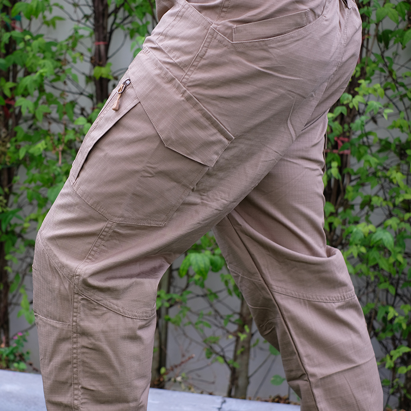 กางเกงยุทธวิธีแบรนด์ The Tank รุ่น IX9c เนื้อผ้าริปสต๊อป กางเกงใส่เดินป่า กางเกงขับบิ๊กไบค์ กางเกงทำงานภาคสนาม (สีกากี)