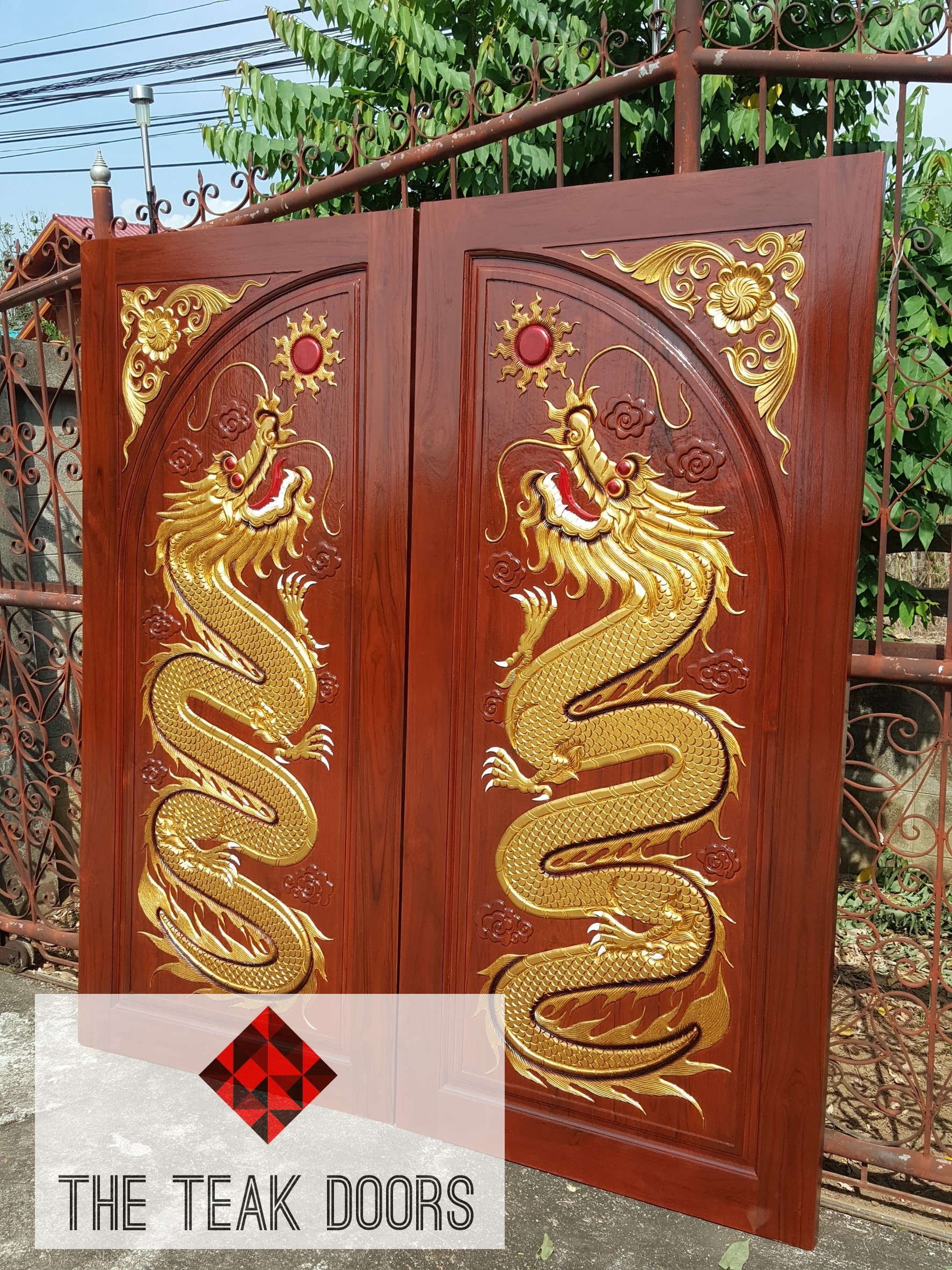 TD220 ประตูไม้สักบานคู่ ลายมังกร ขนาด 200X200 ซม.