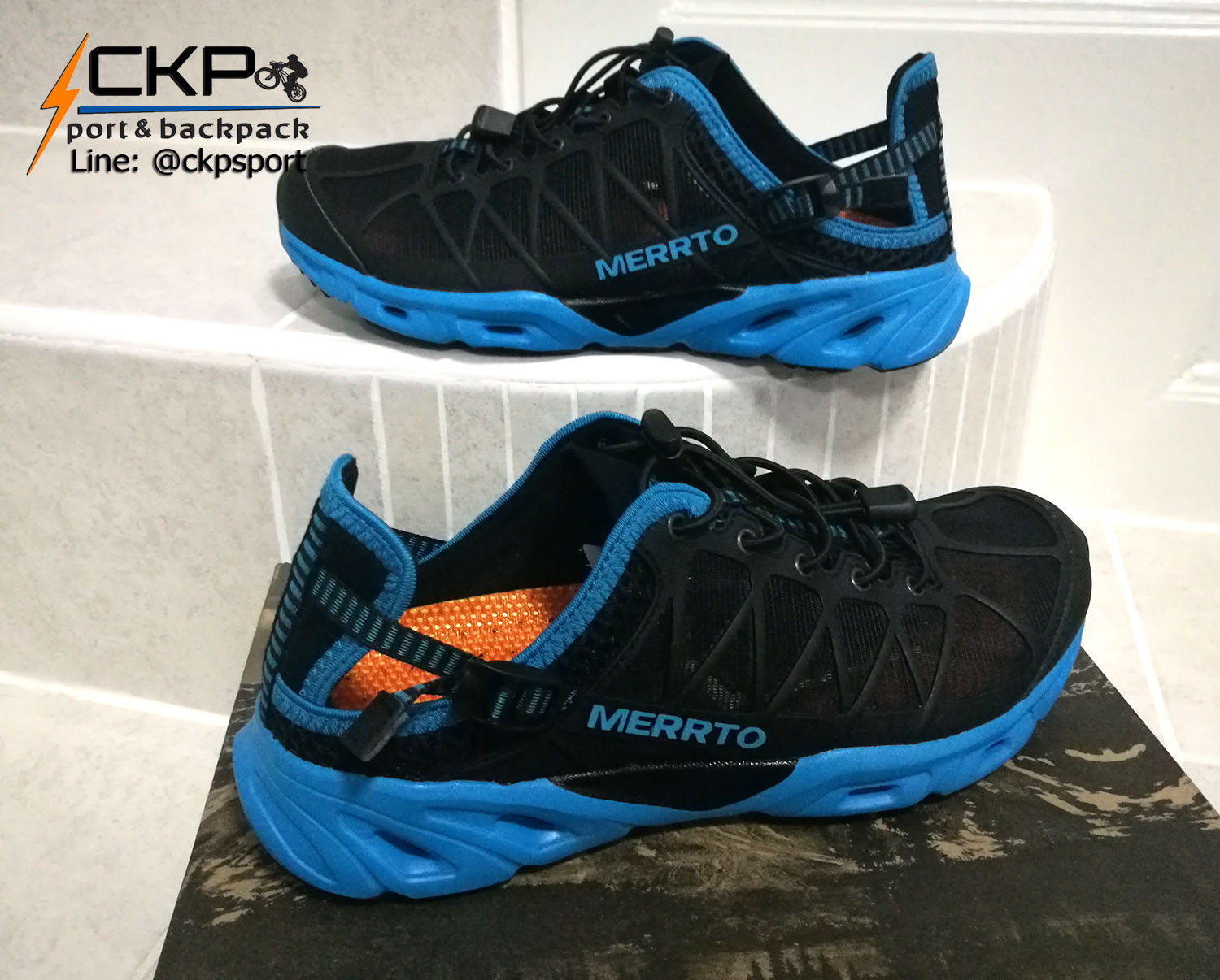 รองเท้าลุยน้ำ รองเท้าแห้งเร็ว Merrto 7225 สีดำฟ้า