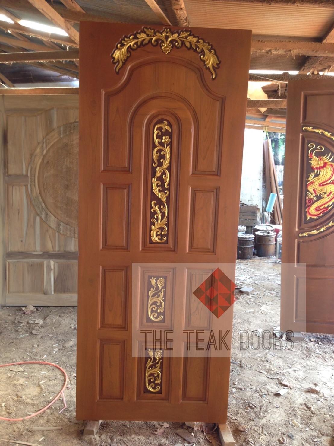 TD119 ประตูไม้สัก ลายมงกุฎ ขนาด 80X200 ซม.