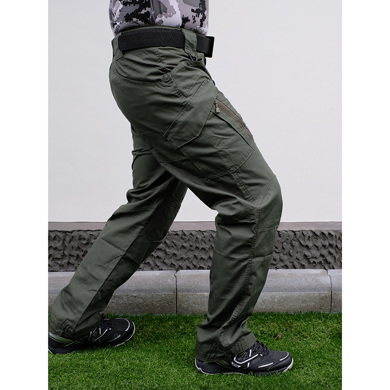 กางเกงยุทธวิธีแบรนด์ The Tank รุ่น IX9c เนื้อผ้าริปสต๊อป กางเกงใส่เดินป่า กางเกงขับบิ๊กไบค์ กางเกงทำงานภาคสนาม (สีเขียว)