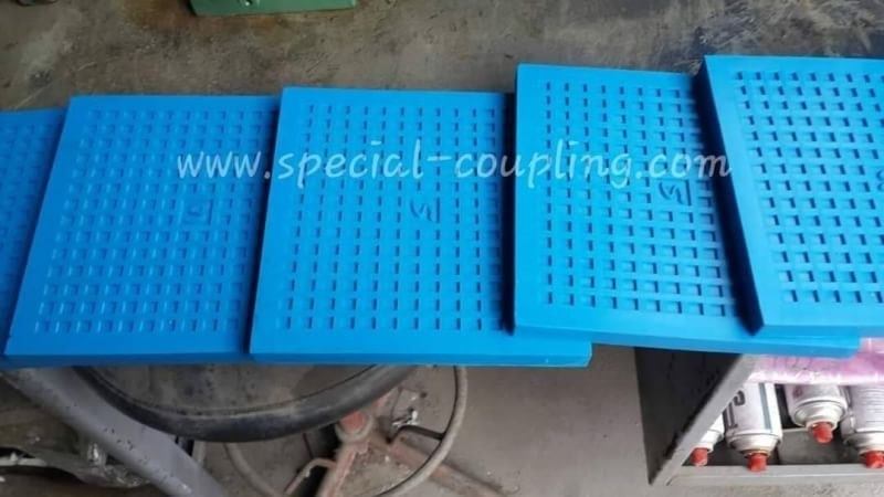 จำหน่ายแผ่นยางรองแท่นเครื่อง กันลื่นกว้าง8"×8" หนา17มิล รับน้ำหนักได้ 500กิโลต่อแผ่น พร้อมส่งคะ