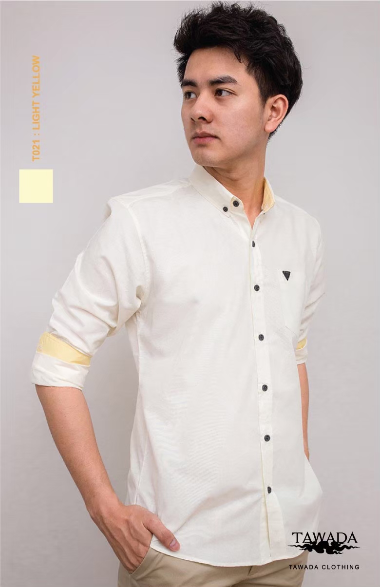 เสื้อเชิ้ตผู้ชายแขนยาวคอปกทรง Silmfit สีเหลืองอ่อน