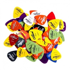 ปิ๊คกีตาร์ Guitar Picks Alice ขนาดหนา 0.71-0.81มม. คละสี
