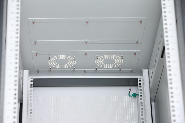 FAR-6615 FAR 19" PERFORATION EXPORT SERVER RACK 15U (60x60 cm.) สูง 85 cm.