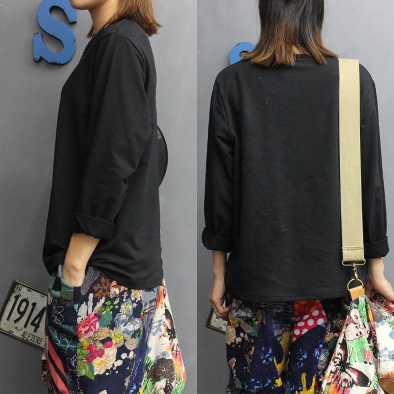 เสื้อยืดแขนยาวสีดำ