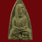 379.หลวงพ่อทวดเนื้อว่าน หลังเจดีย์ เนื้อจัด เข้มขลังคลาสสิกครับ