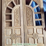 TD244 ประตูไม้สักบานคู่ โค้งแสงครึ่งล่าง 4 ลูกฟัก ขนาด 180X200 ซม.