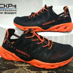 รองเท้าลุยน้ำ รองเท้าแห้งเร็ว Merrto 7225 สีดำส้ม