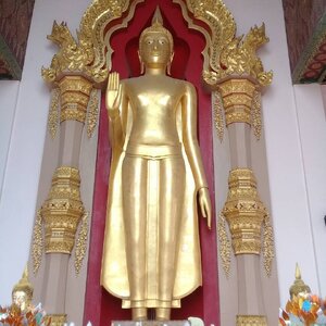 หลวงพ่อพระร่วงโรจนฤทธิ์ วัดพระปฐมเจดีย์